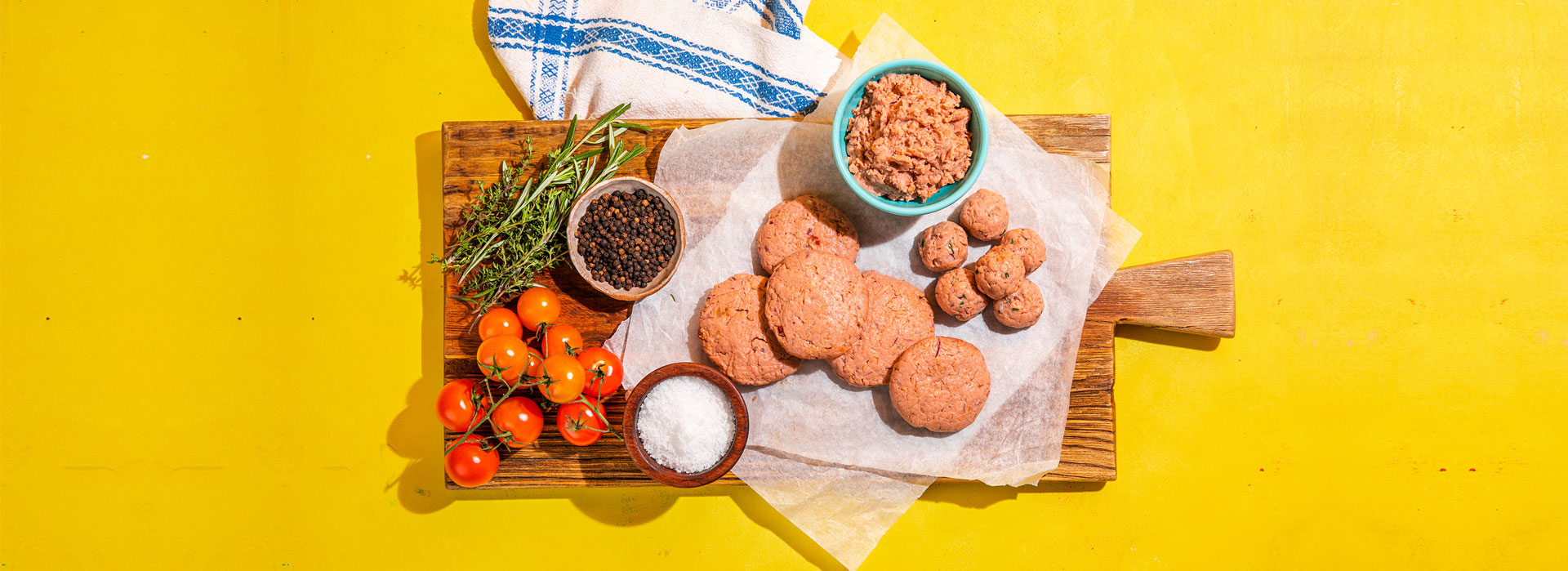 Raw plant-based meat made from jackfruit